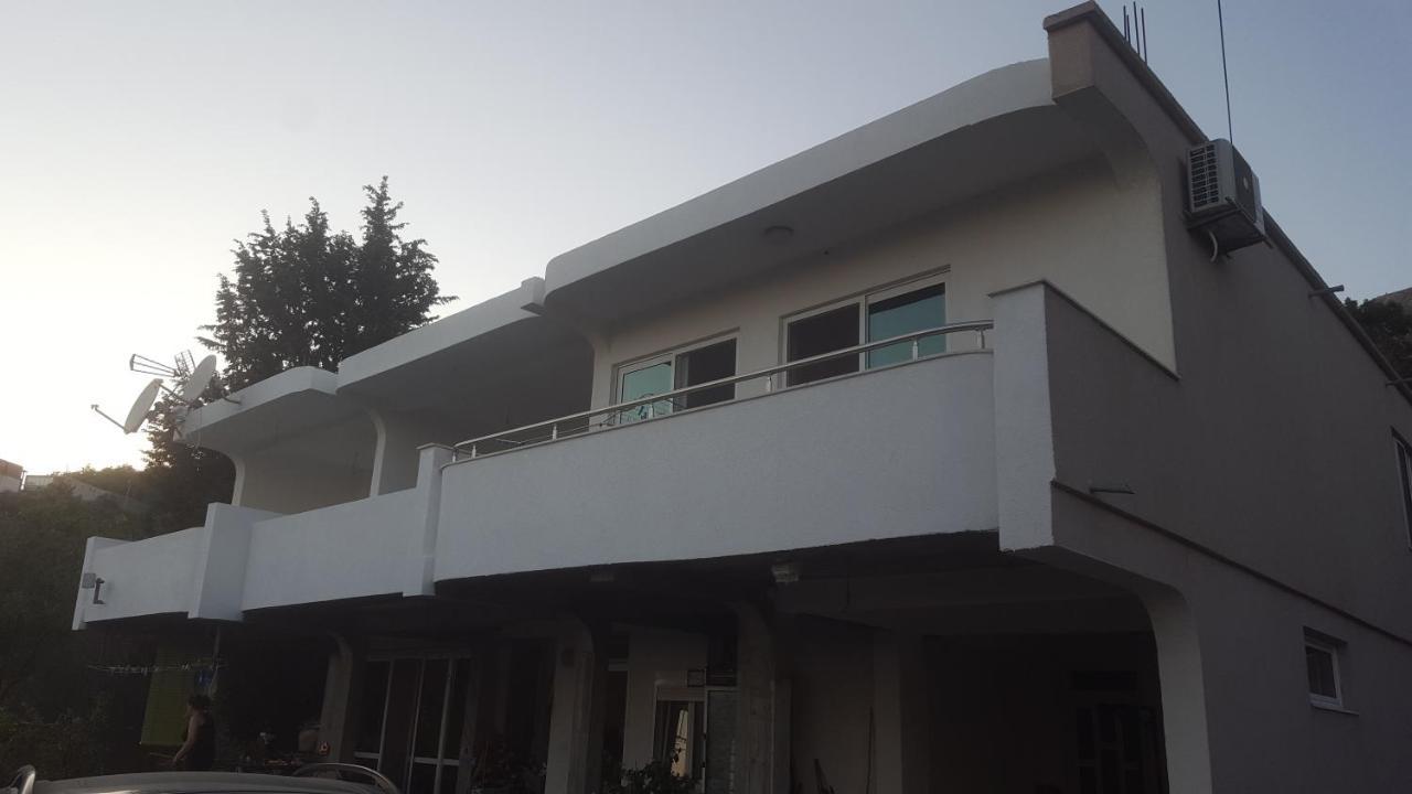 Holiday Home Kalicanin バール エクステリア 写真