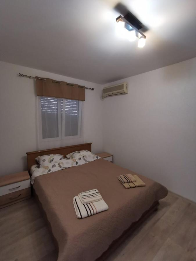 Holiday Home Kalicanin バール エクステリア 写真