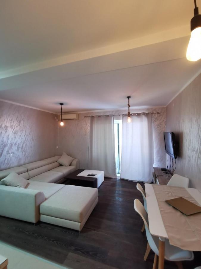 Holiday Home Kalicanin バール エクステリア 写真