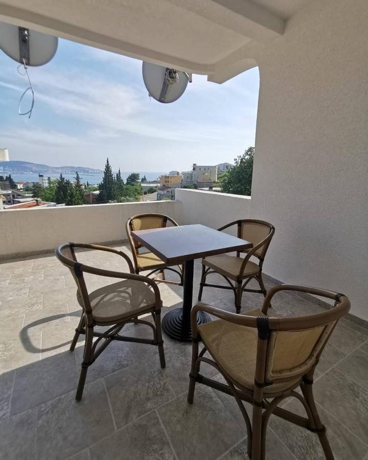 Holiday Home Kalicanin バール エクステリア 写真