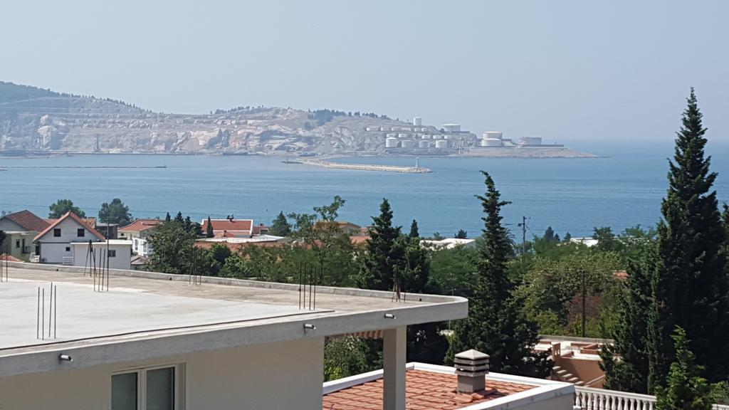 Holiday Home Kalicanin バール エクステリア 写真