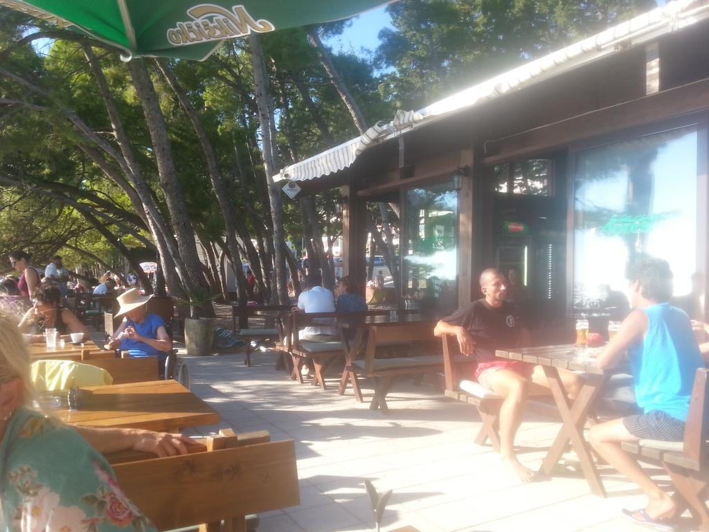 Holiday Home Kalicanin バール エクステリア 写真